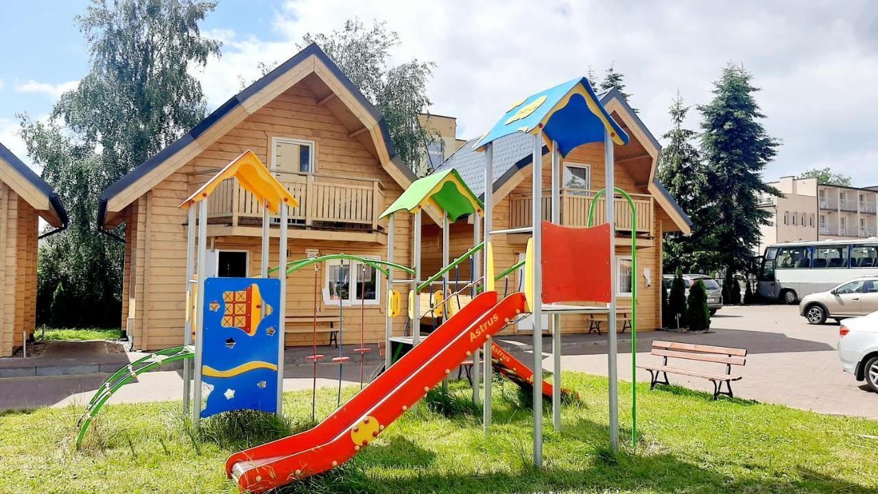 Janosik II Hotel Ustronie Morskie Buitenkant foto